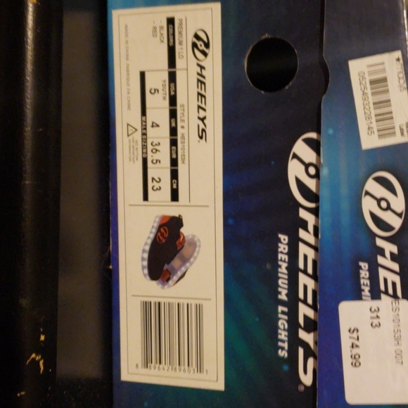 Black and red shoes new - Picture 3 of 3